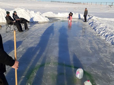 Pond curling